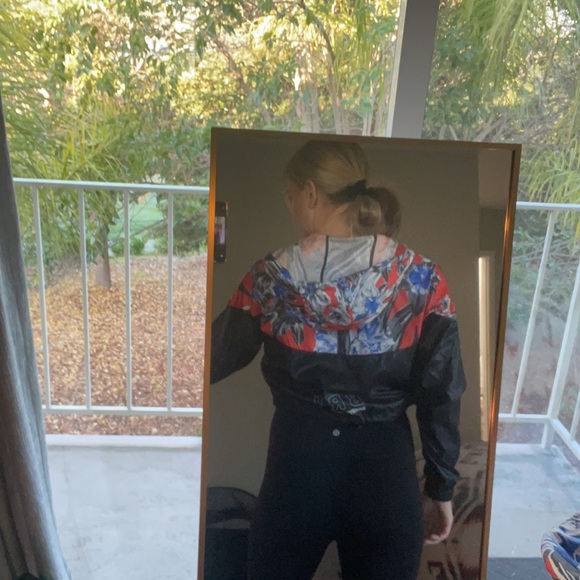 Nike Floral Windrunner - Picture 7 of 8